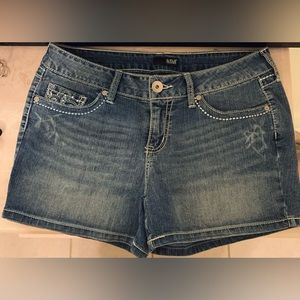 Women’s A.N.A Denim Shorts Size 10